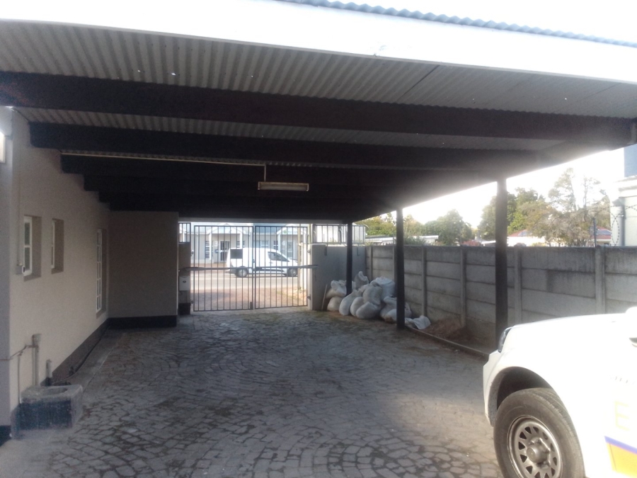To Let Commercial Property for Rent in Bodorp Western Cape